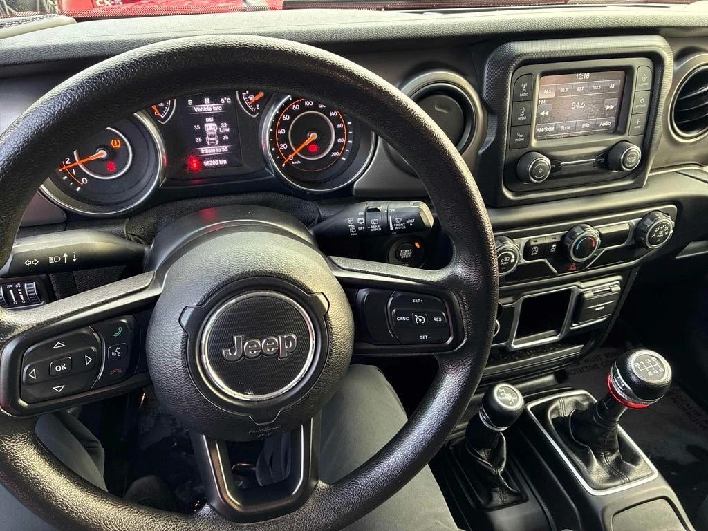 Jeep Wrangler * Sport * CARFAX * ��� ������������ ������ | Mobile.bg � ����������� 9