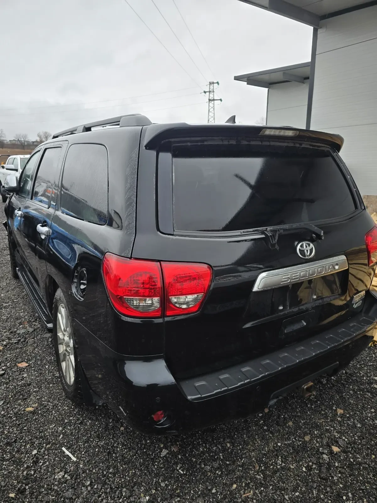 Toyota Sequoia Platinum  - изображение 2