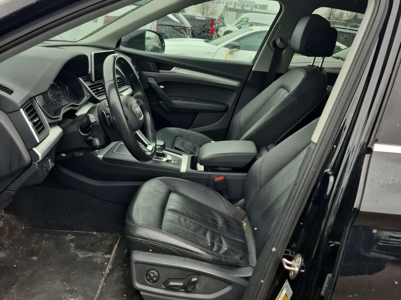 Audi Q5 * PREMIUM PLUS * CARFAX * 2 КЛЮЧА * ПАНО * ПОДГРЕВ, снимка 5 - Автомобили и джипове - 53954766