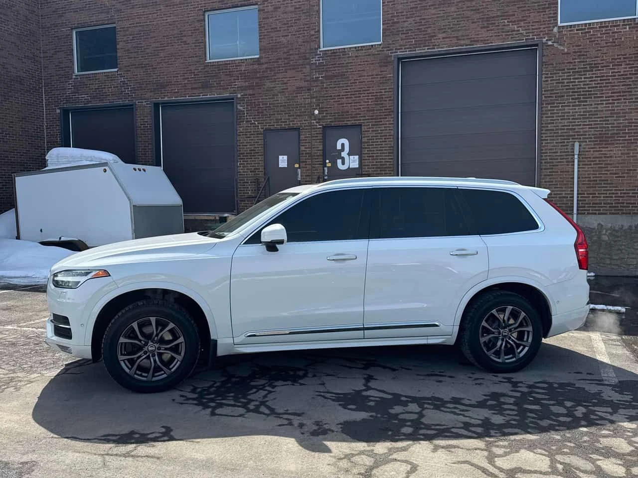 Volvo Xc90 * Inscription * PANO* KEYLESS* ПОДГРЕВ* , снимка 2 - Автомобили и джипове - 53978813