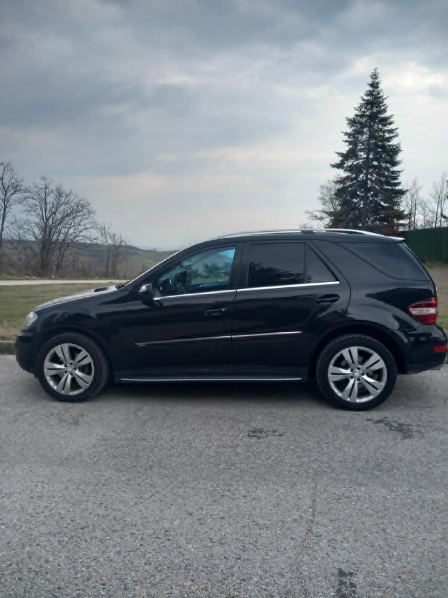 Mercedes-Benz ML 320, снимка 4 - Автомобили и джипове - 54596934