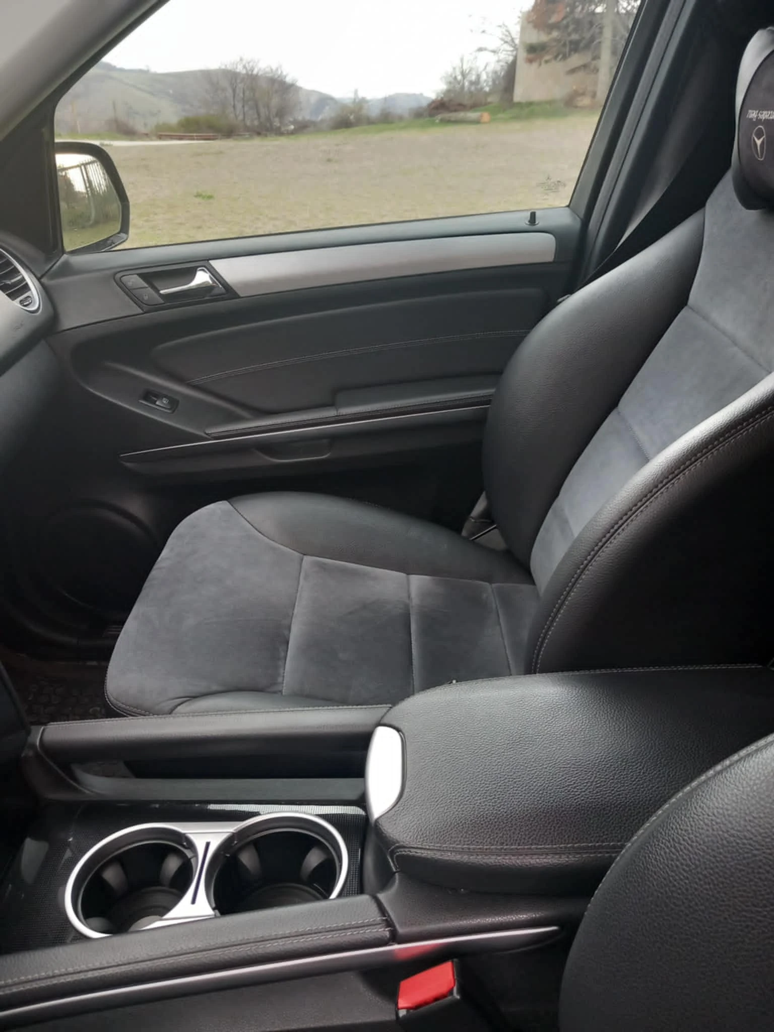 Mercedes-Benz ML 320, снимка 10 - Автомобили и джипове - 54596934