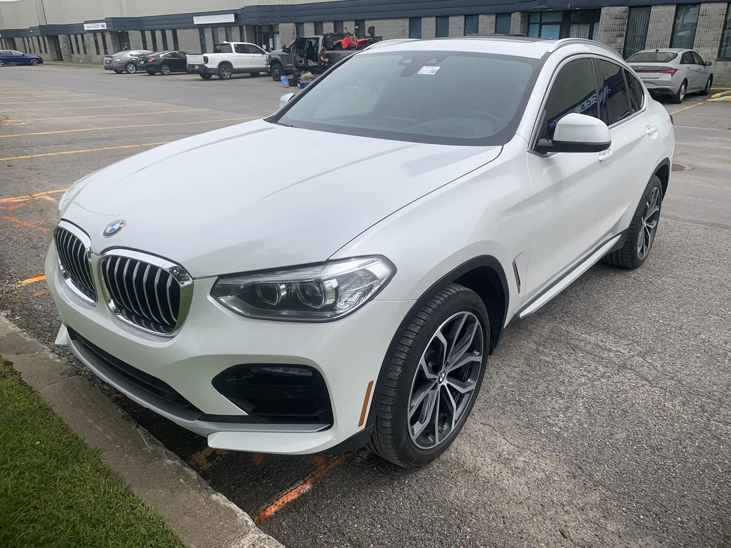 BMW X4 Панорама* Ambient* HUD* Подгрев* Очакван внос