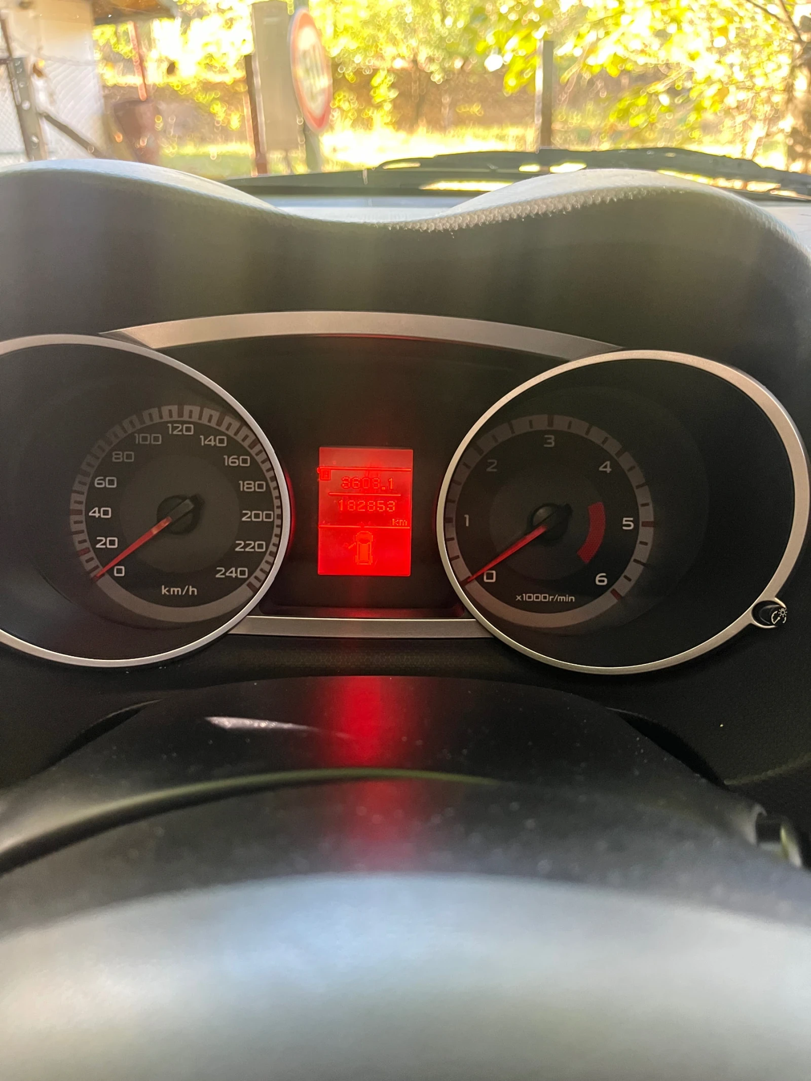 Mitsubishi Outlander, снимка 12 - Автомобили и джипове - 56637404