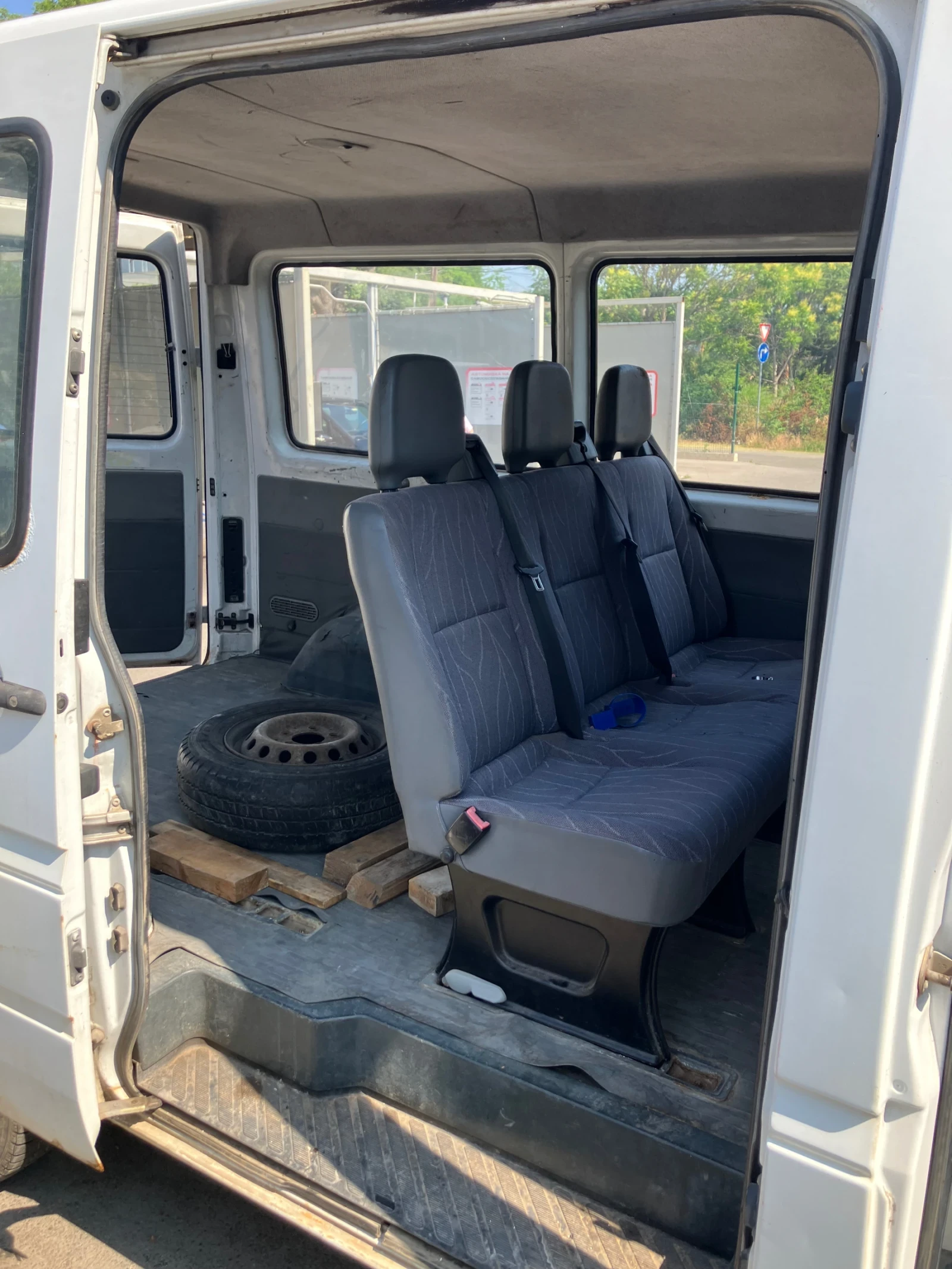 Mercedes-Benz Sprinter 211 Пътнически - изображение 9