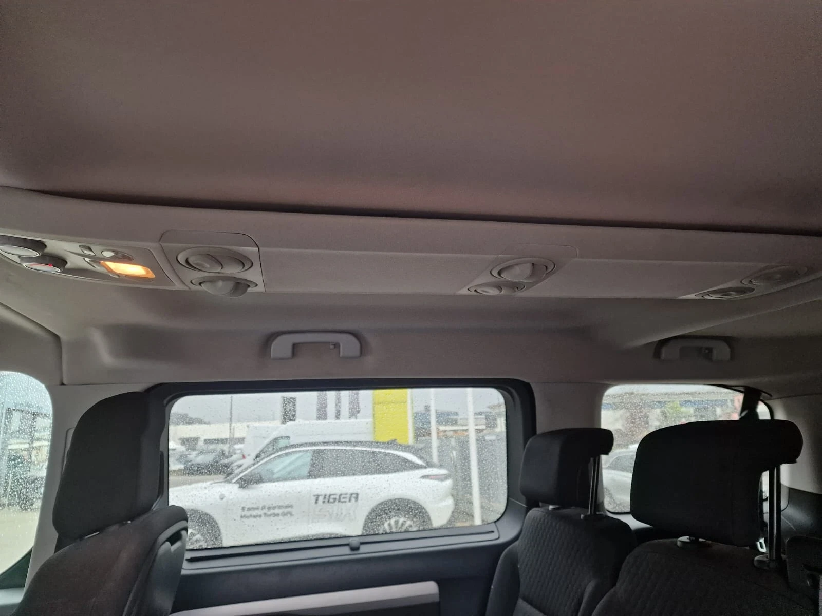 Opel Vivaro Aвтоматик 8места - изображение 9