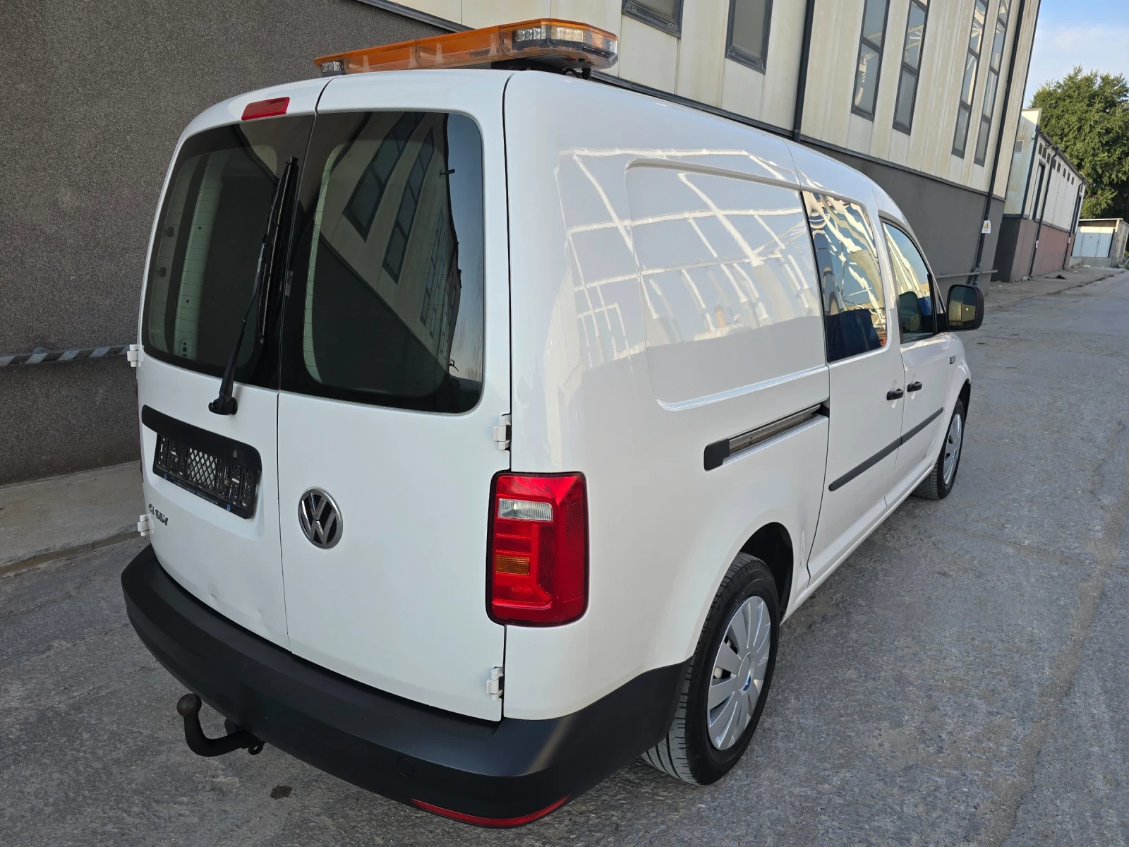 VW Caddy 1.6 TDI L2H1 BMT Maxi, снимка 4 - Бусове и автобуси - 55335412
