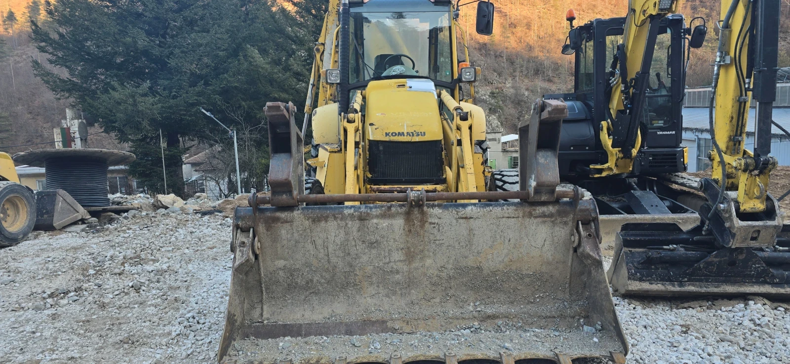 Багер Komatsu Wb93r2 - изображение 7