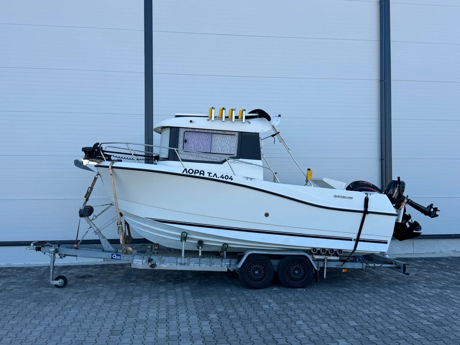   Quicksilver Pilothouse 605   | Mobile.bg   1
