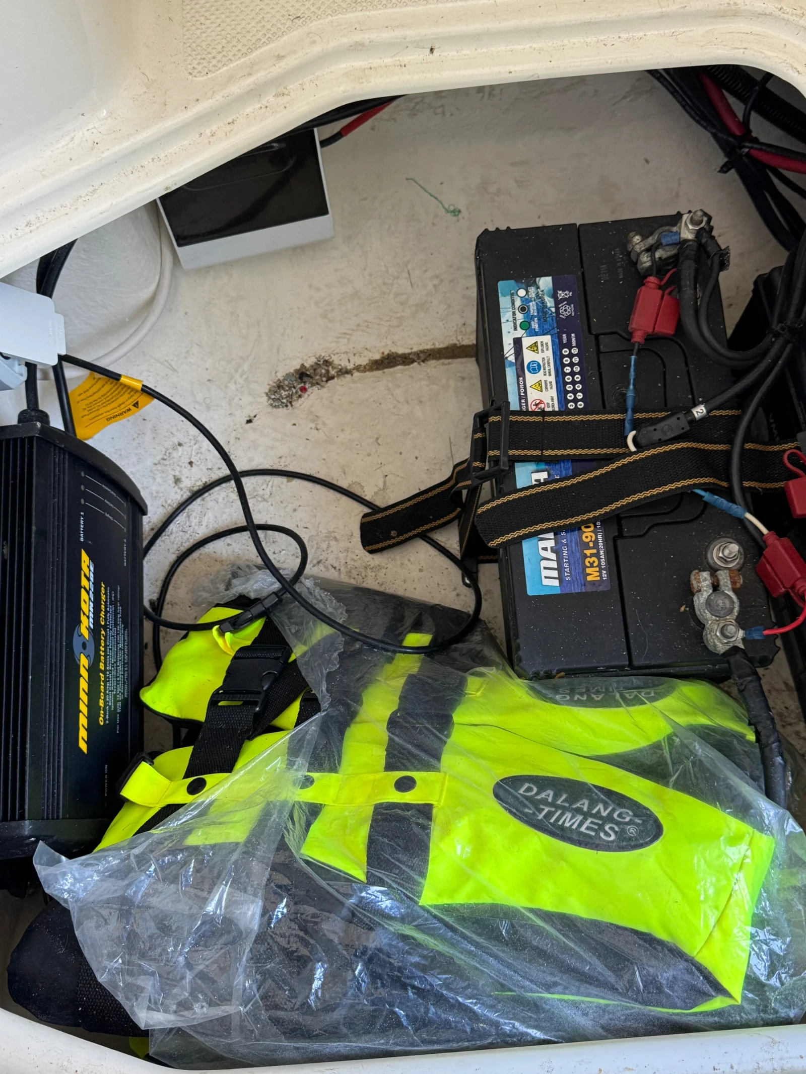   Quicksilver Pilothouse 605   | Mobile.bg   17