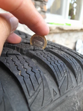 Гуми с джанти Kumho 195/65R15, снимка 1 - Гуми и джанти - 47172652