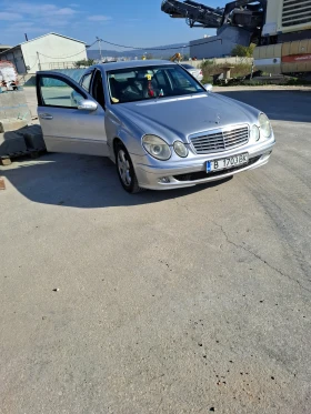 Mercedes-Benz E 320, снимка 2