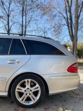 Mercedes-Benz E 320, снимка 4