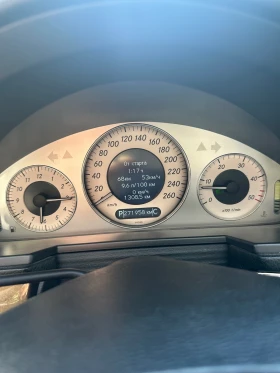 Mercedes-Benz E 320, снимка 8
