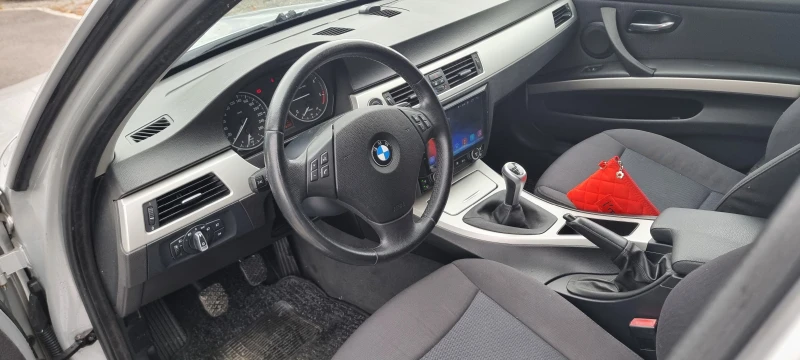 BMW 320 D, снимка 7 - Автомобили и джипове - 47204415