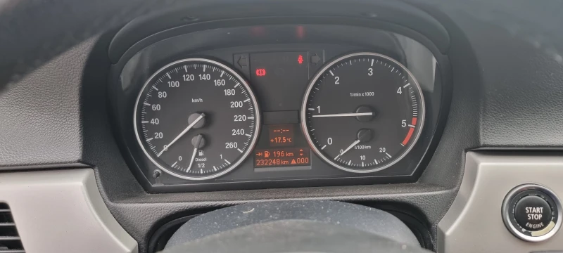 BMW 320 D, снимка 13 - Автомобили и джипове - 47204415