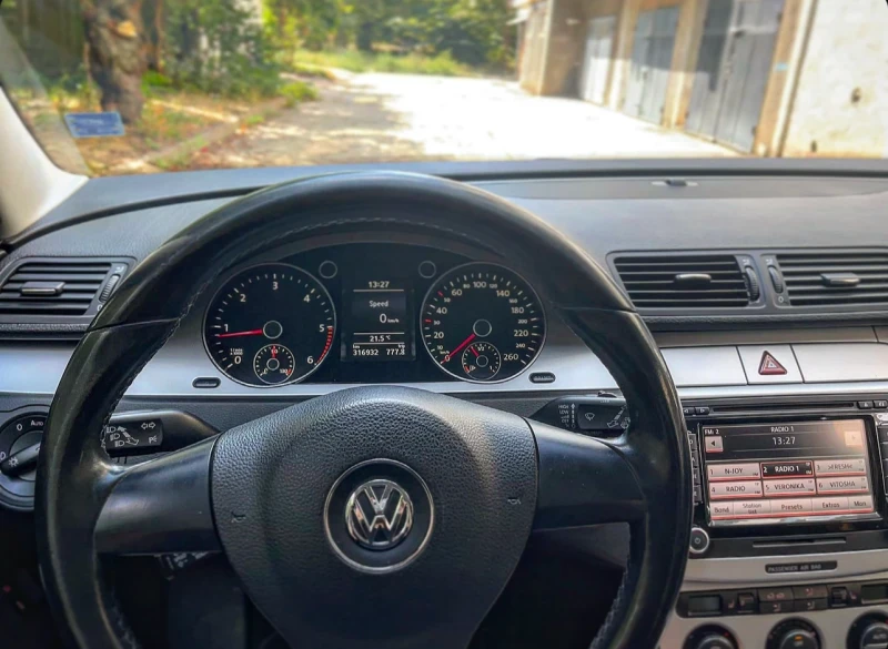 VW Passat 2.0TDI, снимка 6 - Автомобили и джипове - 47354224