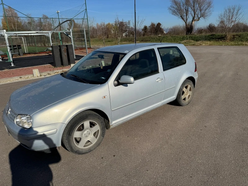 VW Golf, снимка 3 - Автомобили и джипове - 48025291