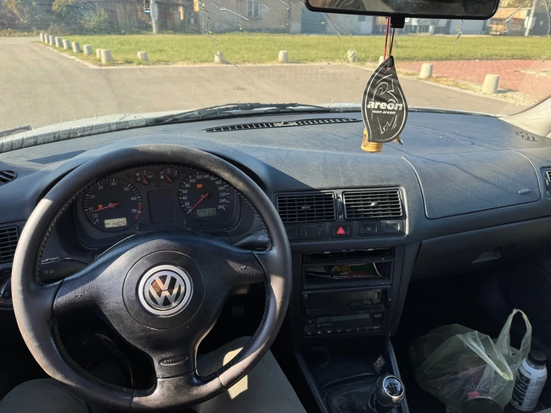 VW Golf, снимка 5 - Автомобили и джипове - 48025291