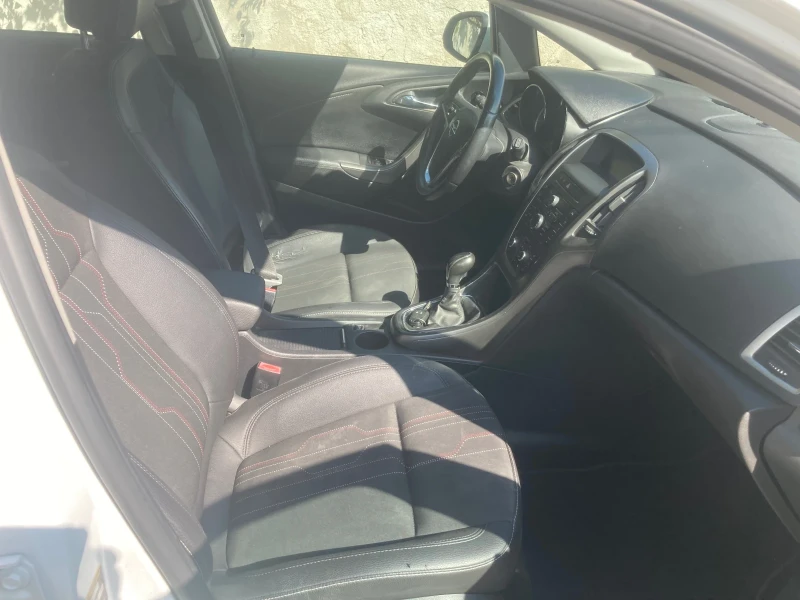 Opel Astra 1.4i, снимка 6 - Автомобили и джипове - 52892078