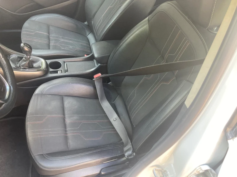 Opel Astra 1.4i, снимка 12 - Автомобили и джипове - 52892078