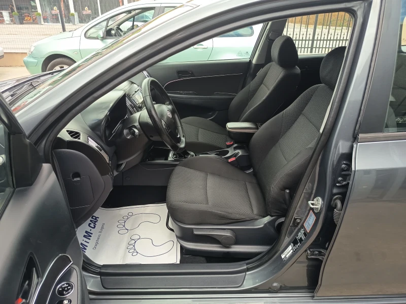 Hyundai I30 1.6crdi, снимка 8 - Автомобили и джипове - 52067189