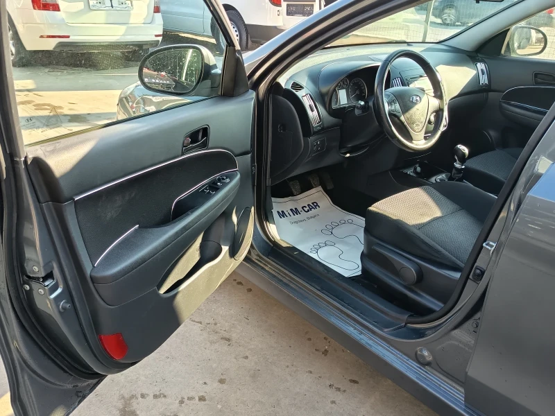 Hyundai I30 1.6crdi, снимка 9 - Автомобили и джипове - 52067189