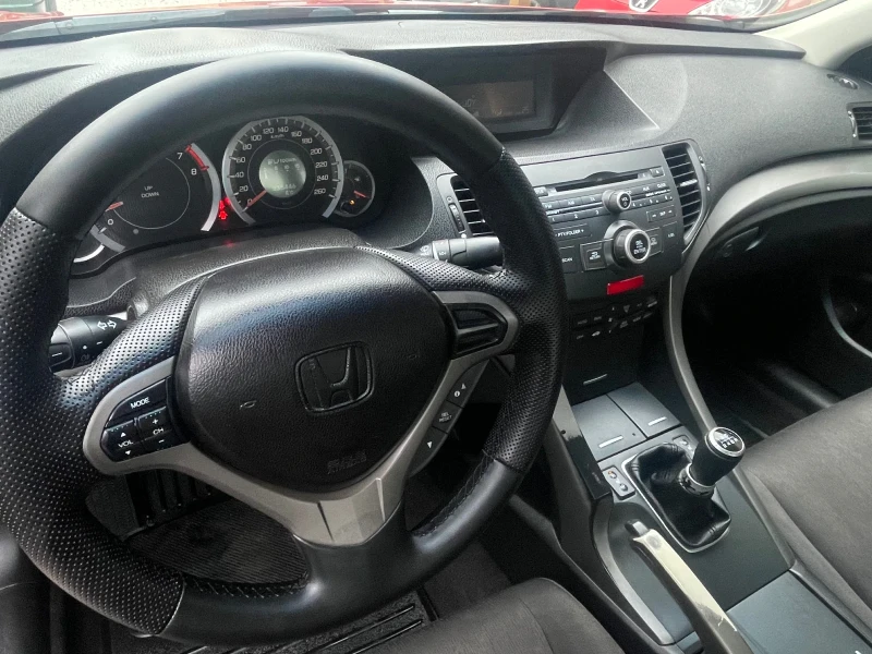 Honda Accord 2.0 i A/C, снимка 9 - Автомобили и джипове - 52717533