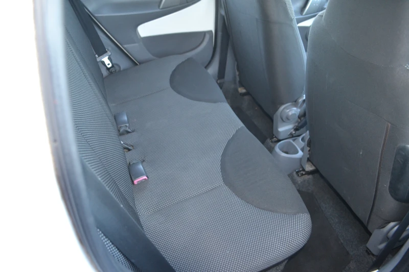 Toyota Aygo 1.0I-AVTOMAT, снимка 6 - Автомобили и джипове - 52803017