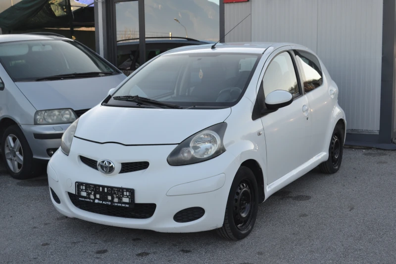 Toyota Aygo 1.0I-AVTOMAT, снимка 3 - Автомобили и джипове - 52803017