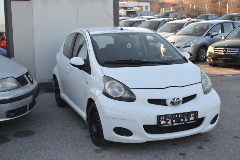 Toyota Aygo 1.0I-AVTOMAT, снимка 2 - Автомобили и джипове - 52803017