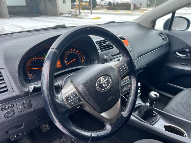 Toyota Avensis 2.2 D4D 150, снимка 7 - Автомобили и джипове - 53184366