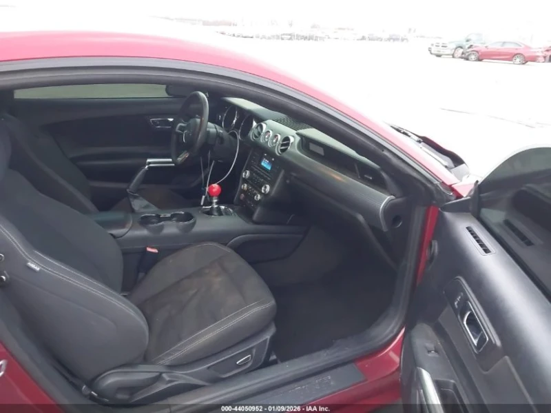 Ford Mustang 5.0L V-8 DOHC, VVT, 435HP Rear Wheel Drive, снимка 10 - Автомобили и джипове - 53439059