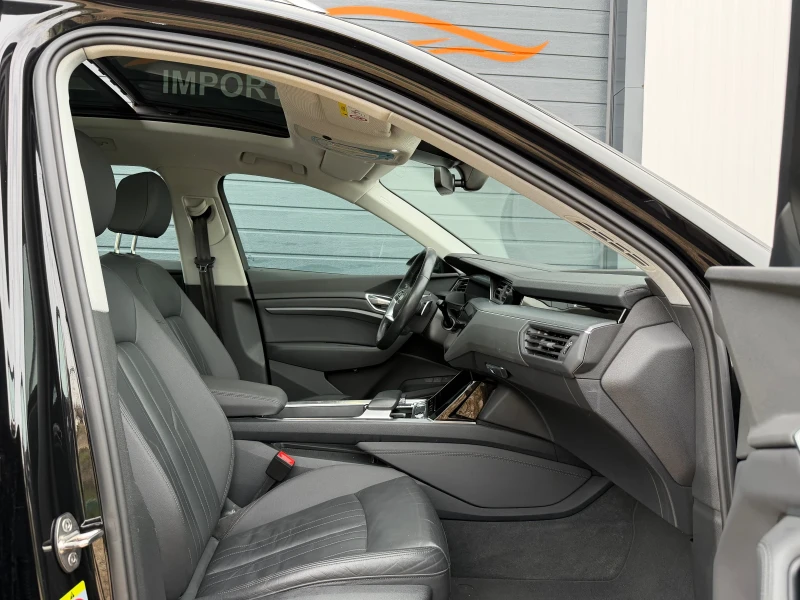 Audi E-Tron 50 Quattro 2019 Launch edition , снимка 9 - Автомобили и джипове - 53560641