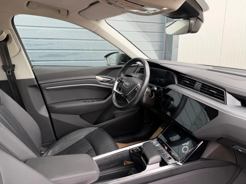 Audi E-Tron 50 Quattro 2019 Launch edition , снимка 10 - Автомобили и джипове - 53560641