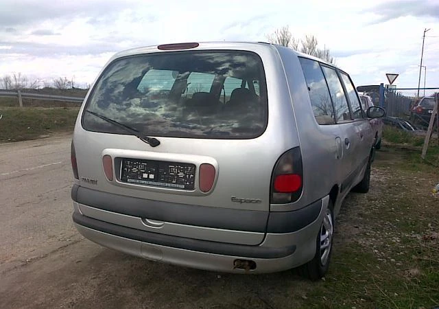 Renault Espace 2.2dt , снимка 3 - Автомобили и джипове - 6573006