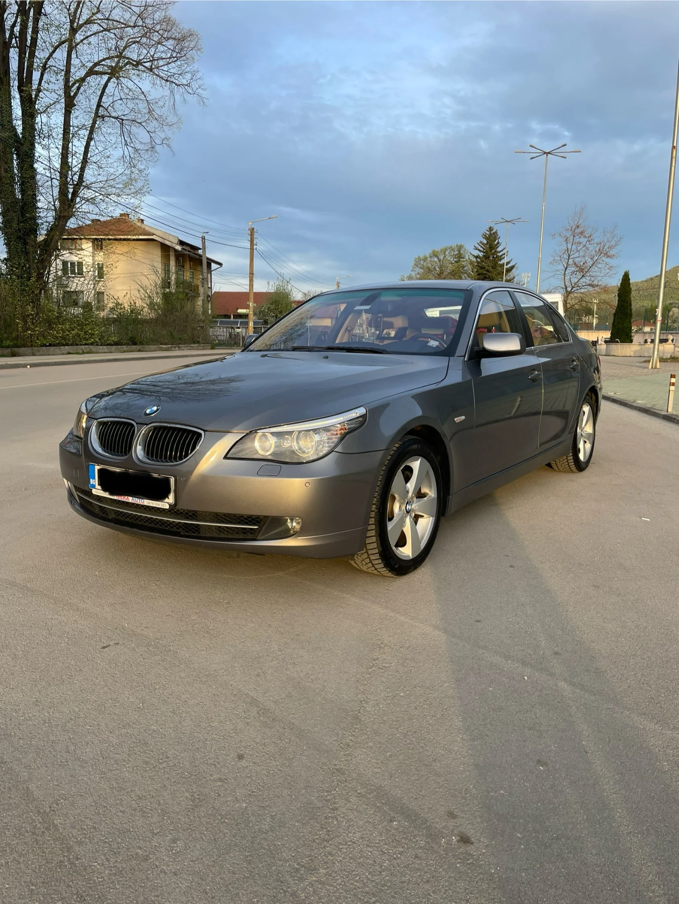 BMW 530 530XI FACE - изображение 2