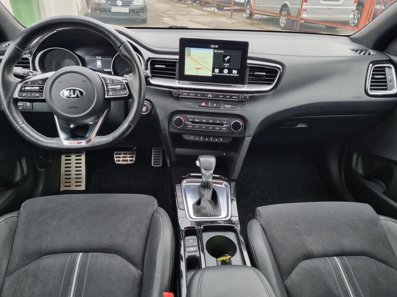 Kia Ceed 1.6CRDI /136кс/Автомат/GT line/Топ/Евро6D | Mobile.bg — изображение 12