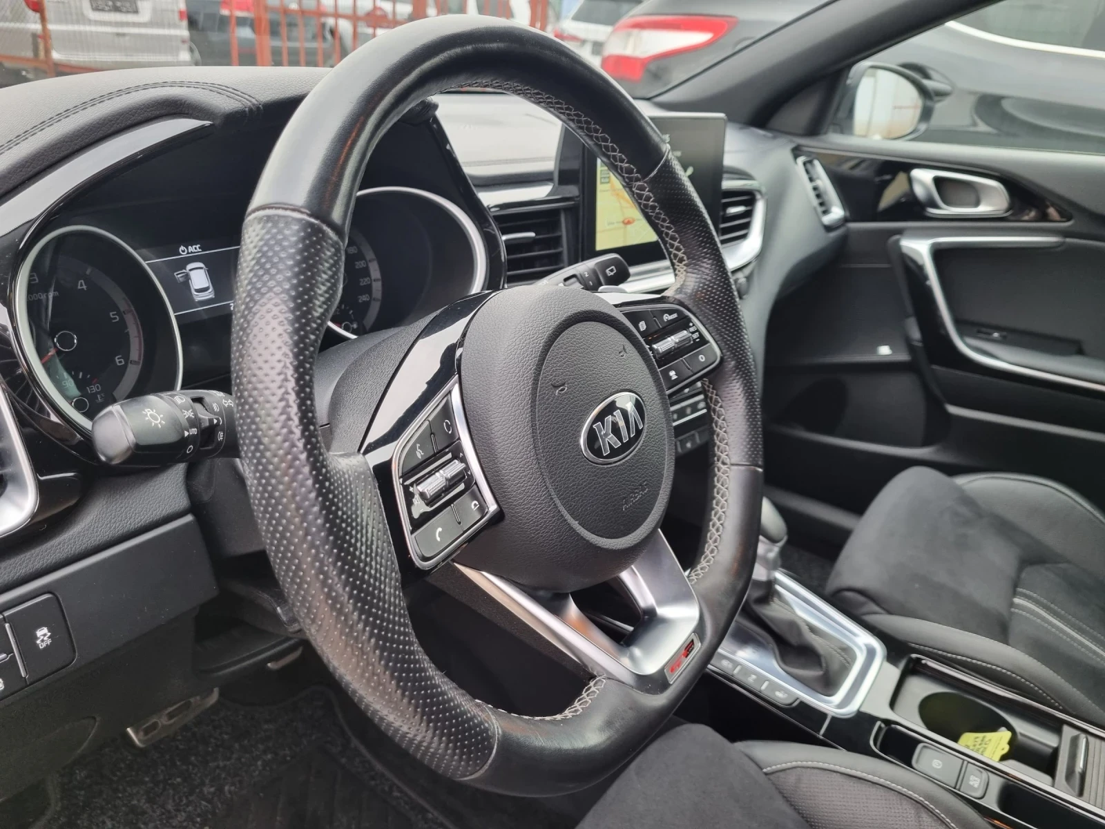 Kia Ceed 1.6CRDI /136кс/Автомат/GT line/Топ/Евро6D | Mobile.bg — изображение 13