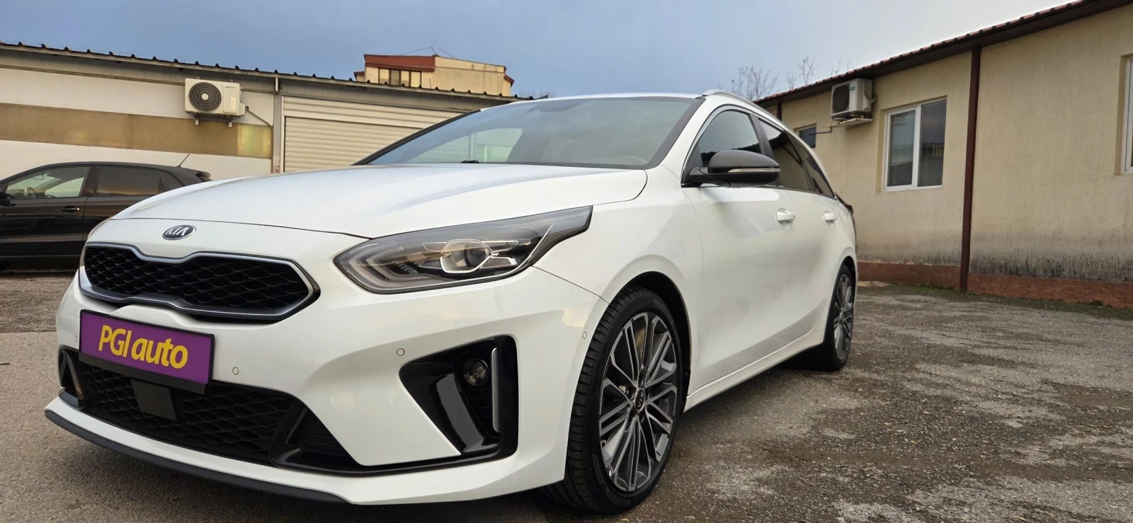 Kia Ceed 1.6CRDI /136кс/Автоматик/GTline Edition/Топ/Евро6D - изображение 4