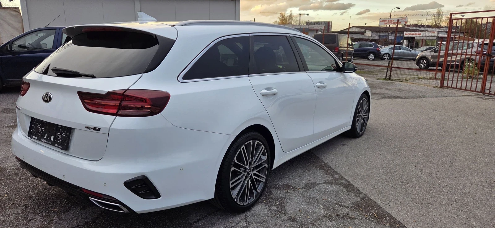 Kia Ceed 1.6CRDI /136кс/Автоматик/GTline Edition/Топ/Евро6D - изображение 6