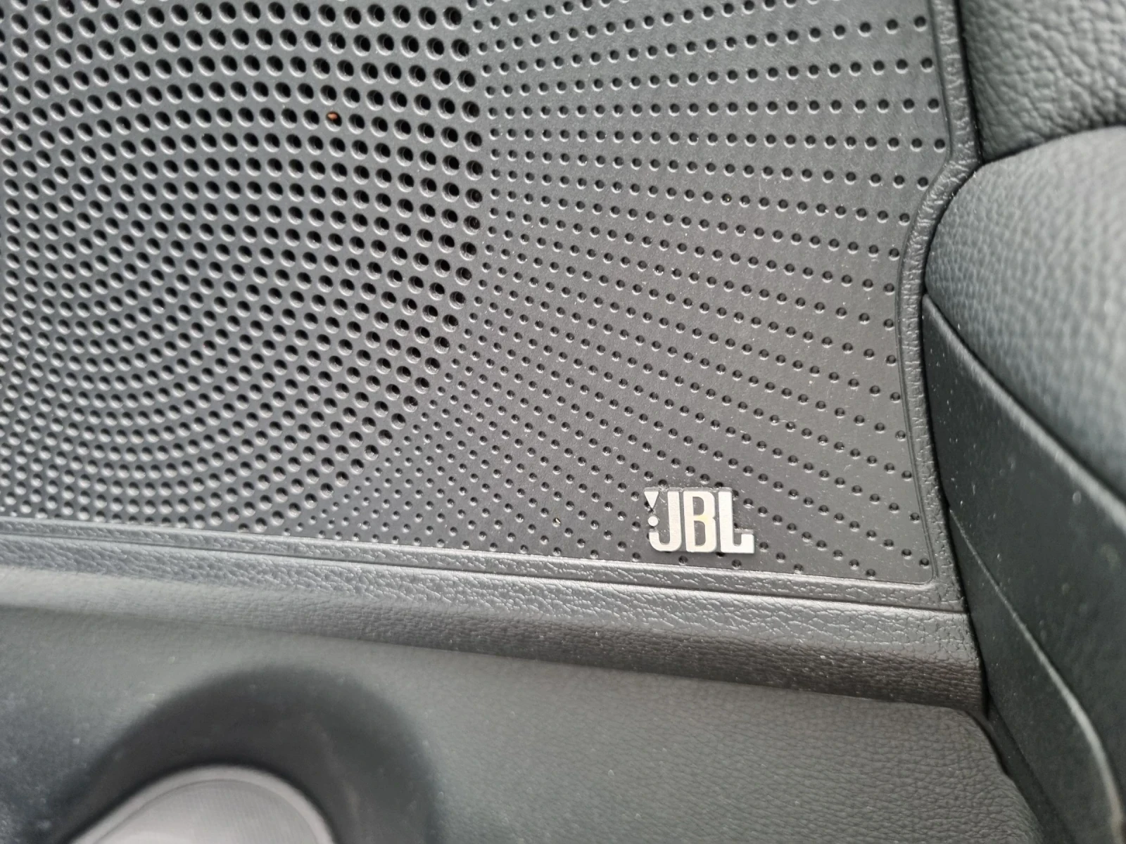 Kia Ceed 1.6CRDI /136кс/Автомат/GT line/Топ/Евро6D | Mobile.bg — изображение 15