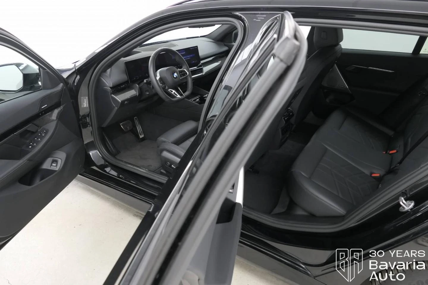 BMW 520 d xDrive Touring M Sport Paket - изображение 5