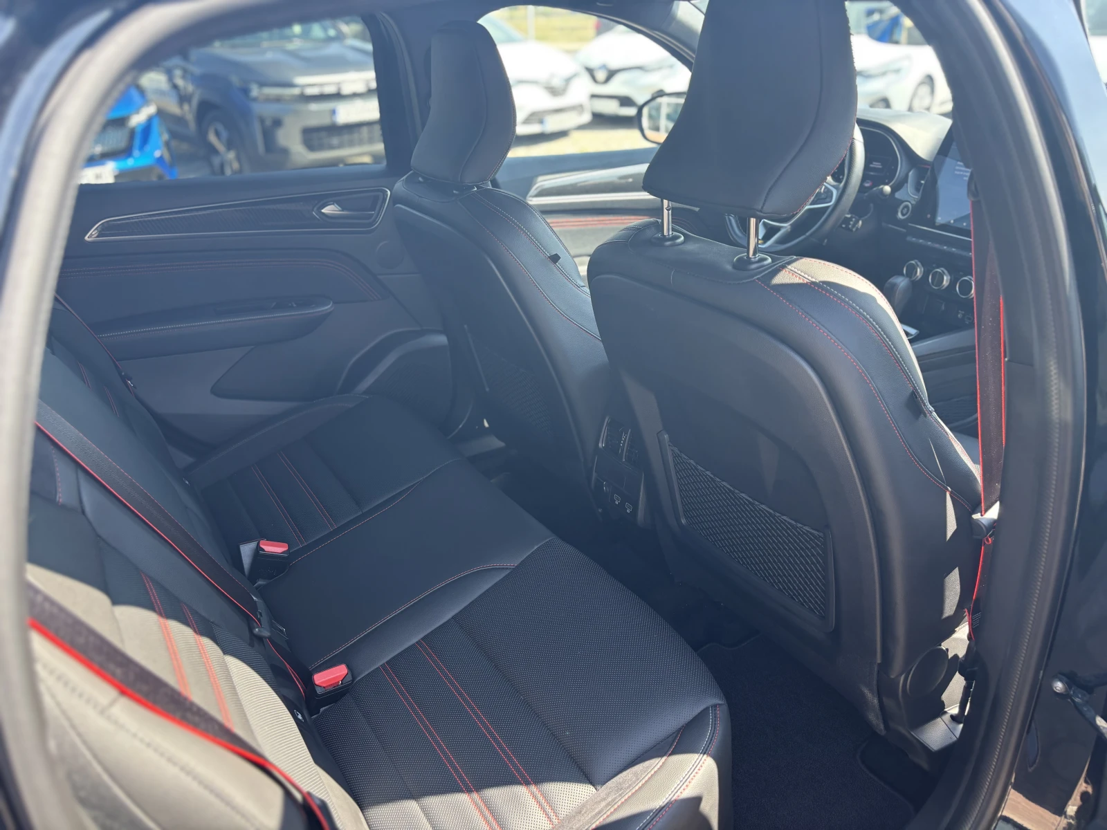 Renault Arkana TCe 160 EDC R.S. LINE - изображение 8