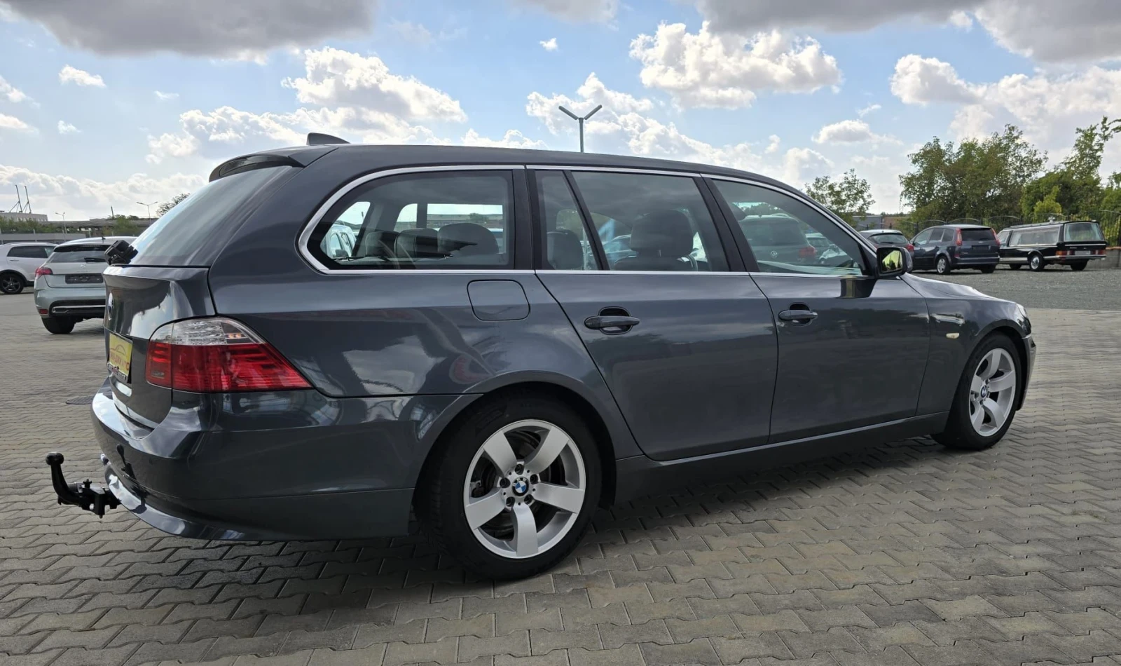 BMW 520 2.0D - изображение 4