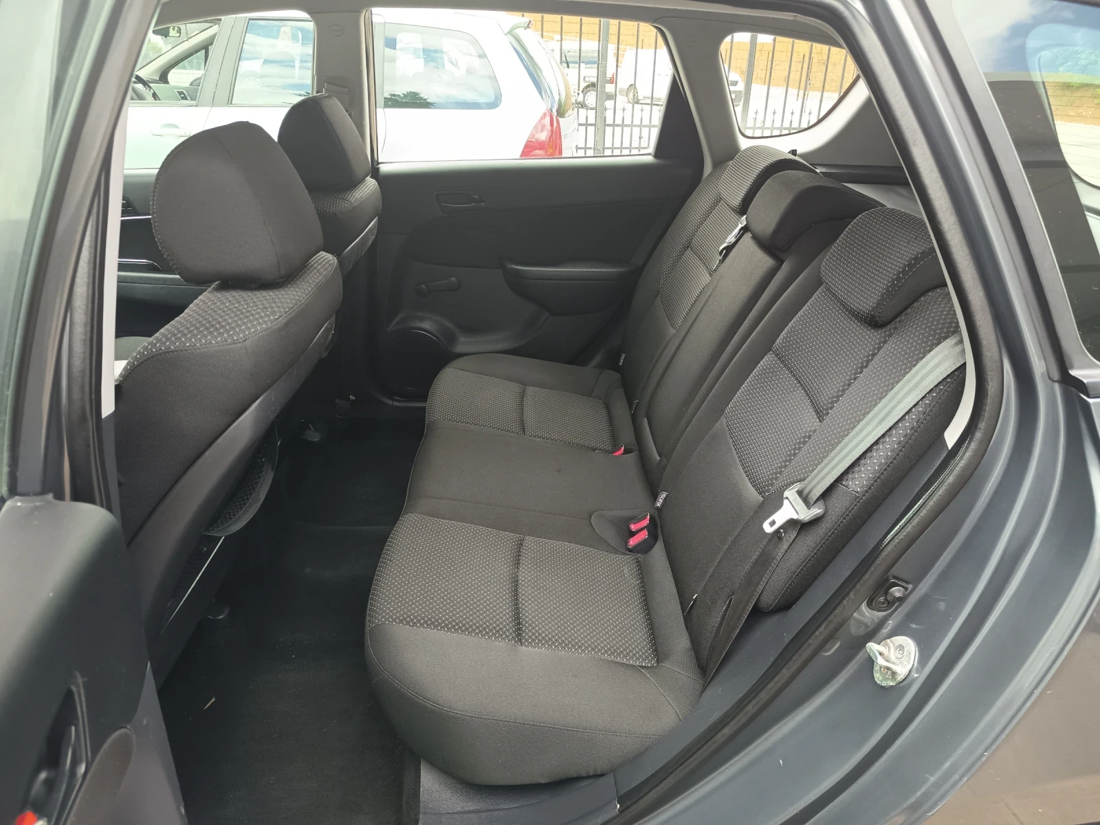Hyundai I30 1.6crdi - изображение 10