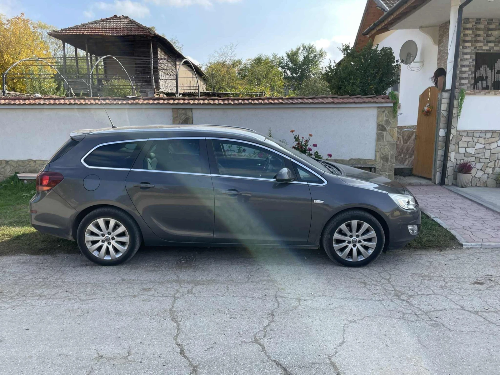 Opel Astra 1.7 CDTI COSMO - изображение 2
