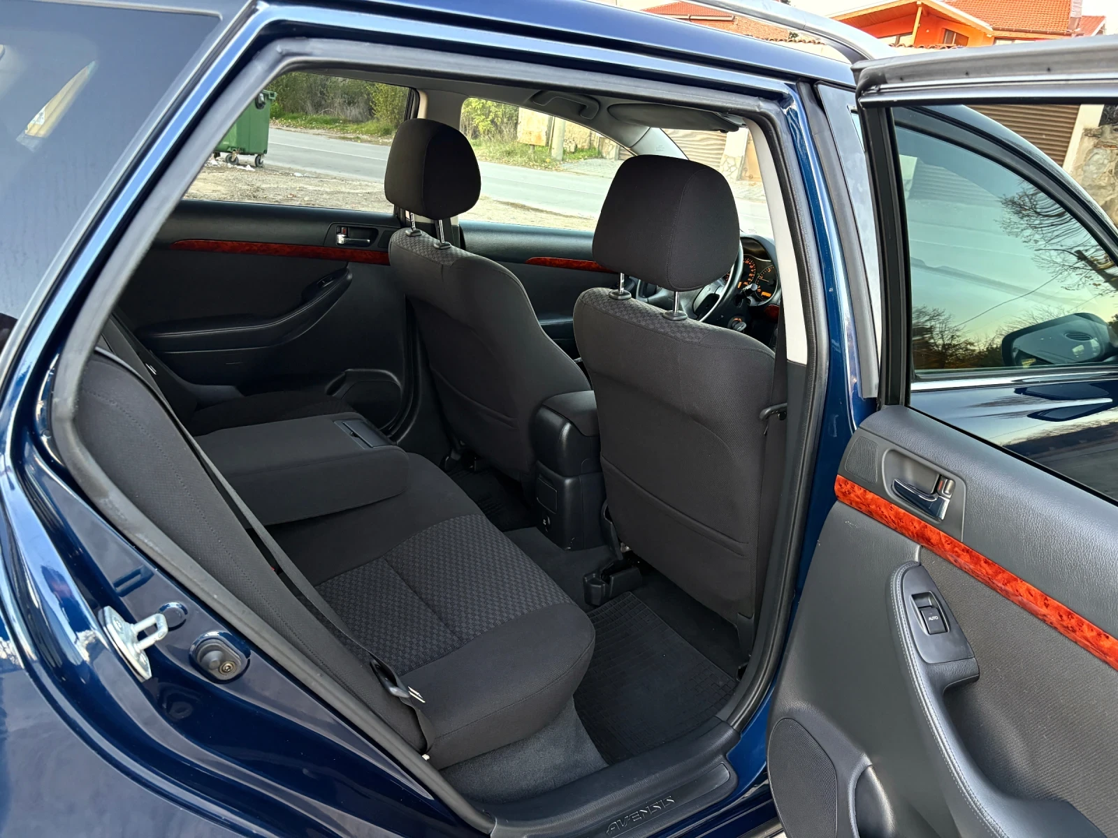 Toyota Avensis 2.0D4D 116.. EXECUTIVE*  | Mobile.bg   9