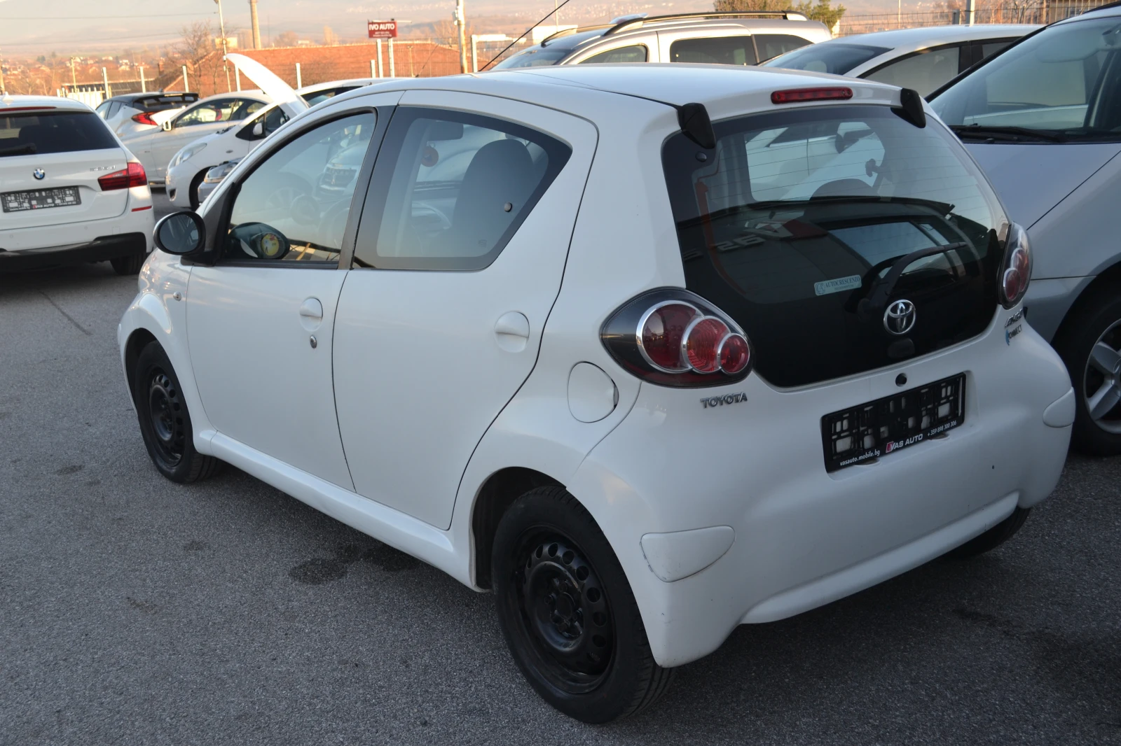 Toyota Aygo 1.0I-AVTOMAT - изображение 4