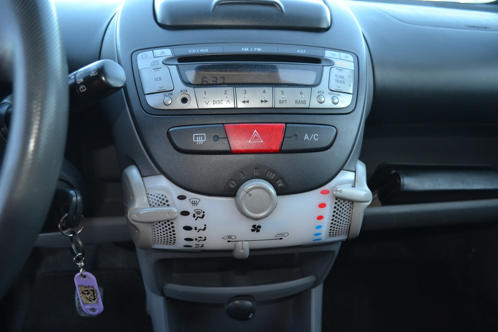 Toyota Aygo 1.0I-AVTOMAT - изображение 9